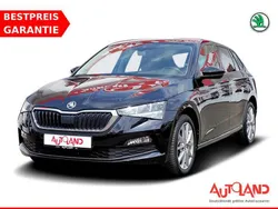 Weiß Gebraucht 2021 Skoda Scala Ambition Kleinwagen | 18.490 € (Etwas zu teuer)