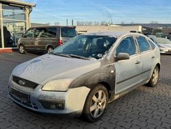 Blau Gebraucht 2006 Ford Focus Limousine | 400 €