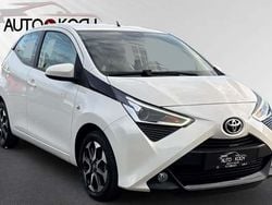Weiß Gebraucht 2019 Toyota Aygo X-play Kleinwagen | 8.390 € (Guter Preis)