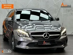 Grau Gebraucht 2017 Mercedes CLA200 Shooting Brake Urban Kombi | 15.950 € (Fairer Preis)