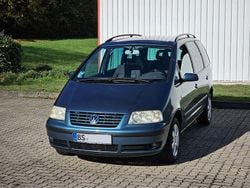 Blau Gebraucht 2002 VW Sharan Van / Kleinbus | 2.700 € (Fairer Preis)