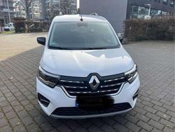 Weiß Gebraucht 2022 Renault Kangoo Intens Van / Kleinbus | 16.900 € (Fairer Preis)