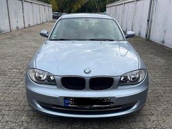 Blau Gebraucht 2009 BMW 116 Kleinwagen | 6.800 € (Teuer)