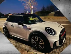 Weiß Gebraucht 2023 Mini John Cooper Works Kleinwagen | 32.500 € (Fairer Preis)