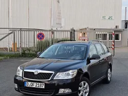 Schwarz Gebraucht 2012 Skoda Octavia Family Kombi | 4.300 € (Guter Preis)