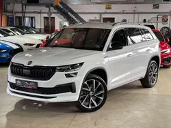 Bila moon/moon white Gebraucht 2024 Skoda Kodiaq SportlinePlus SUV | 47.900 € (Fairer Preis)