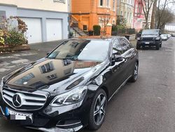Schwarz Gebraucht 2013 Mercedes E250 Avantgarde Limousine | 22.499 € (Fairer Preis)