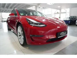 Red multicoat (metallic) Gebraucht 2020 Tesla Model 3 Performance Limousine | 25.950 € (Fairer Preis)