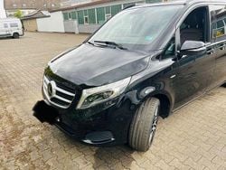 Schwarz Gebraucht 2016 Mercedes V250 Avantgarde Van / Kleinbus | 37.800 € (Etwas zu teuer)
