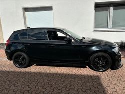 Schwarz Gebraucht 2009 BMW 116 Sport Line Kleinwagen | 4.550 €