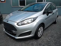 Silber Gebraucht 2015 Ford Fiesta Trend Kleinwagen | 6.499 € (Fairer Preis)