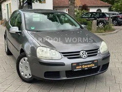 Grau Gebraucht 2005 VW Golf V Trendline Limousine | 4.490 € (Teuer)