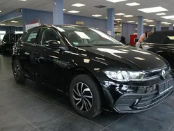 Schwarz Gebraucht 2023 VW Polo Life Limousine | 15.980 € (Guter Preis)