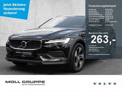 Black solid ´stone´ / solid Gebraucht 2023 Volvo V60 CC Plus Kombi | 34.240 € (Guter Preis)