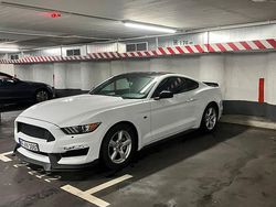 Weiß Gebraucht 2017 Ford Mustang Coupé | 16.500 € (Superpreis)