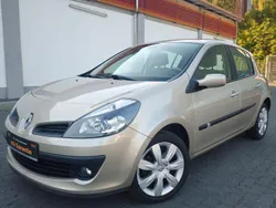Gold Gebraucht 2006 Renault Clio II Kleinwagen | 2.999 € (Fairer Preis)