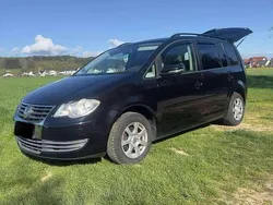 Schwarz Gebraucht 2010 VW Touran Trendline Van / Kleinbus | 7.200 € (Etwas zu teuer)