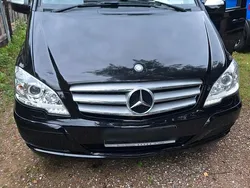 Schwarz Gebraucht 2011 Mercedes Viano Van / Kleinbus | 18.680 € (Fairer Preis)