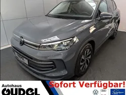 Grau Neu 2025 VW Tiguan Life SUV | 44.650 € (Etwas zu teuer)