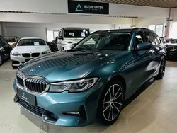Blau Gebraucht 2019 BMW 320 Sport Line Kombi | 19.490 € (Etwas zu teuer)