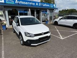 Pure white Gebraucht 2015 VW Polo Cross Kleinwagen | 12.950 € (Etwas zu teuer)