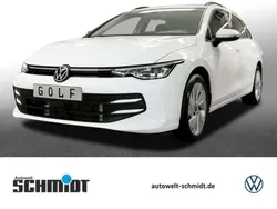 Pure white Gebraucht 2024 VW Golf VIII Life Kombi | 26.490 € (Fairer Preis)