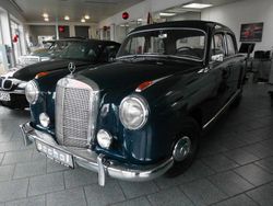 Blau Gebraucht 1958 Mercedes 219 Limousine | 16.900 €