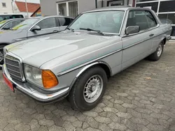 Mercedes 230