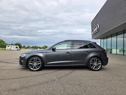 Grau Gebraucht 2019 Audi A3 Sportback S-Line Limousine | 20.700 € (Etwas zu teuer)