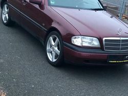 Rot Gebraucht 1996 Mercedes C180 Limousine | 2.300 € (Guter Preis)
