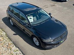 Deep black perleffekt Gebraucht 2023 VW Passat Kombi | 20.400 € (Fairer Preis)