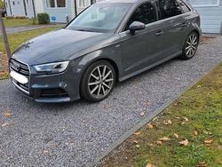 Grau Gebraucht 2018 Audi A3 Sportback S-Line Kleinwagen | 18.500 € (Fairer Preis)