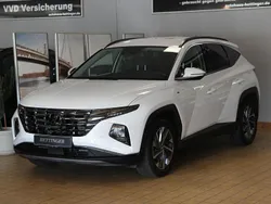 Weiss Gebraucht 2022 Hyundai Tucson Trend SUV | 27.900 € (Fairer Preis)