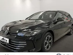 Schwarz Gebraucht 2025 VW Passat Business Kombi | 44.380 €