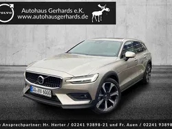 Bright dusk metallic Gebraucht 2023 Volvo V60 CC Ultimate Kombi | 55.222 €