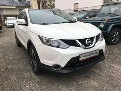 Weiß Gebraucht 2017 Nissan Qashqai 360º SUV | 12.790 € (Fairer Preis)