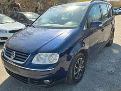 Schwarz Gebraucht 2006 VW Touran Van / Kleinbus | 880 € (Superpreis)