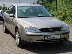 Gold Gebraucht 2003 Ford Mondeo Ghia Limousine | 3.490 € (Etwas zu teuer)