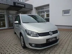 Silber metallic Gebraucht 2011 VW Touran Van / Kleinbus | 12.490 €