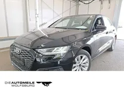 Mythosschwarz metallic (metallic) Gebraucht 2023 Audi A3 Sportback Limousine | 24.490 € (Guter Preis)