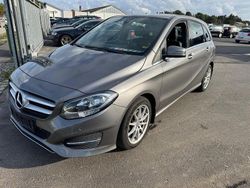 Grau Gebraucht 2015 Mercedes B180 Van / Kleinbus | 6.900 € (Guter Preis)