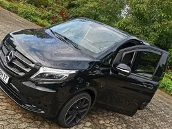 Schwarz Gebraucht 2019 Mercedes Vito Style Van / Kleinbus | 17.999 €