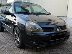 Schwarz Gebraucht 2004 Renault Clio II Kleinwagen | 1.650 € (Teuer)
