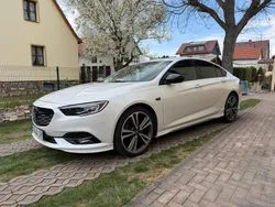 Weiß Gebraucht 2018 Opel Insignia Exklusiv Limousine | 17.000 € (Guter Preis)