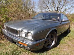 Grün Gebraucht 1995 Jaguar X300 Limousine | 12.850 €