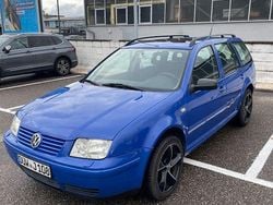 Blau Gebraucht 1999 VW Bora Basis Limousine | 850 €