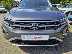 Indiumgrau Gebraucht 2024 VW T-Roc Style SUV | 29.889 € (Fairer Preis)