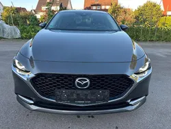 Grau Gebraucht 2020 Mazda 3 Selection Limousine | 18.990 € (Fairer Preis)
