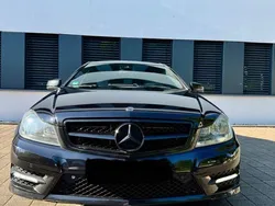 Schwarz Gebraucht 2011 Mercedes C220 AMG line Coupé | 10.450 € (Etwas zu teuer)