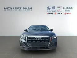Grau manhattangrau Gebraucht 2022 Audi Q2 Advanced SUV | 23.940 € (Fairer Preis)
